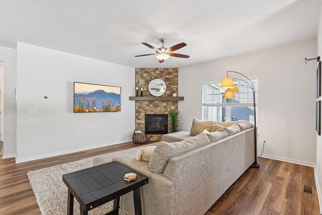 532 Wild Oak ROAD, Hartland, WI 53029