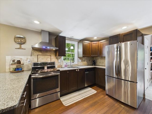 84 Seekell St, Taunton, MA 02718