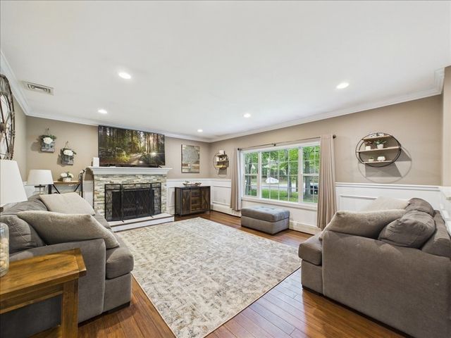 84 Seekell St, Taunton, MA 02718