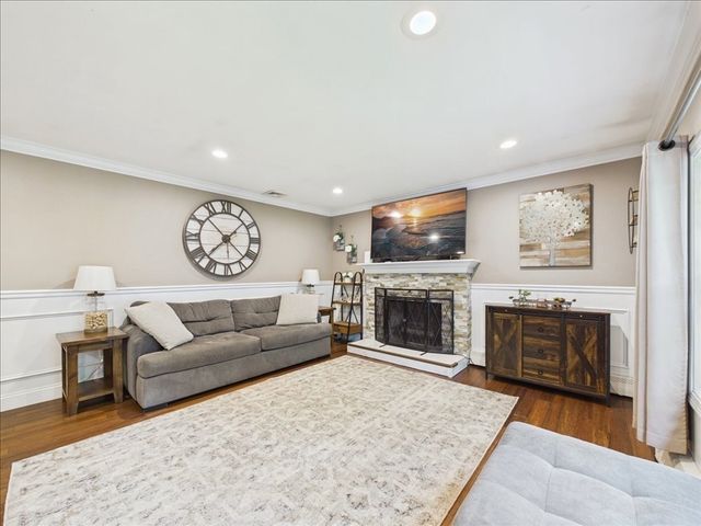 84 Seekell St, Taunton, MA 02718