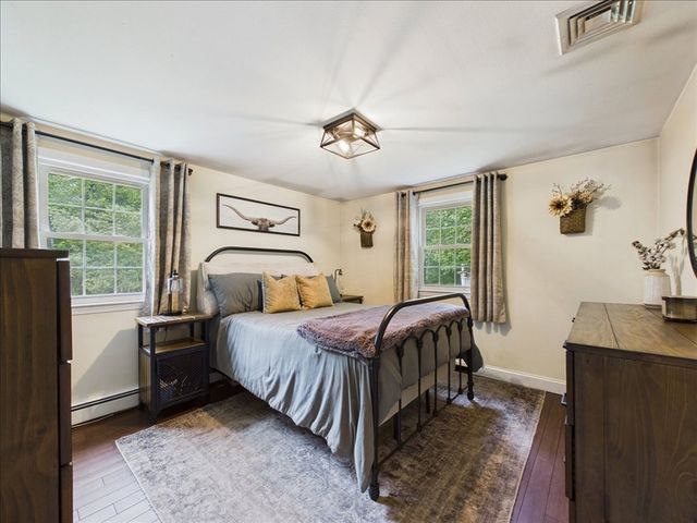 84 Seekell St, Taunton, MA 02718