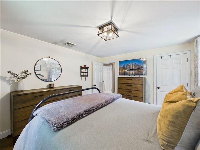 84 Seekell St, Taunton, MA 02718