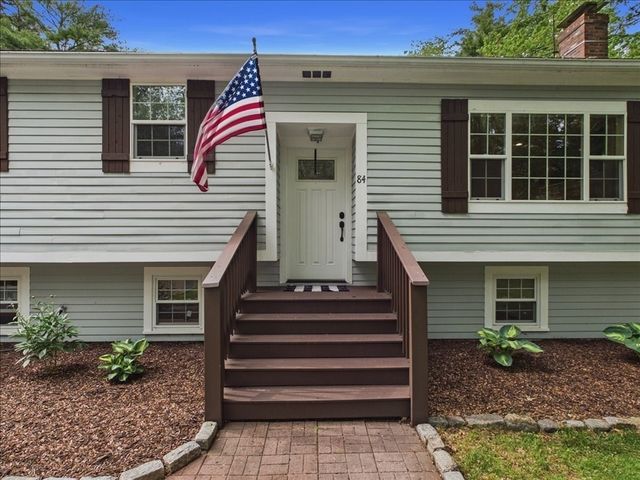 84 Seekell St, Taunton, MA 02718