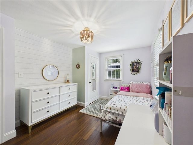 84 Seekell St, Taunton, MA 02718