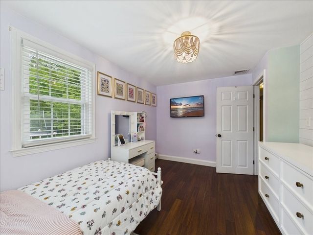 84 Seekell St, Taunton, MA 02718