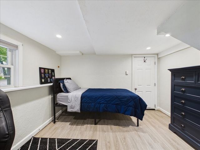 84 Seekell St, Taunton, MA 02718