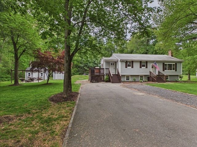 84 Seekell St, Taunton, MA 02718