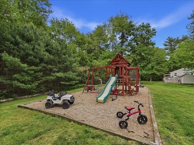 84 Seekell St, Taunton, MA 02718