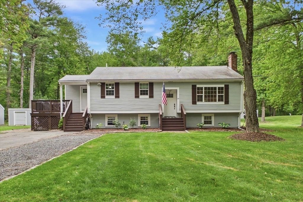 84 Seekell St, Taunton, MA 02718