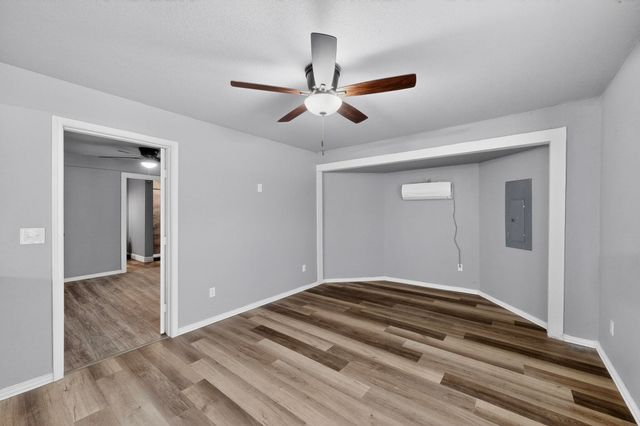 400 S Oak Street, Ranger, TX 76470