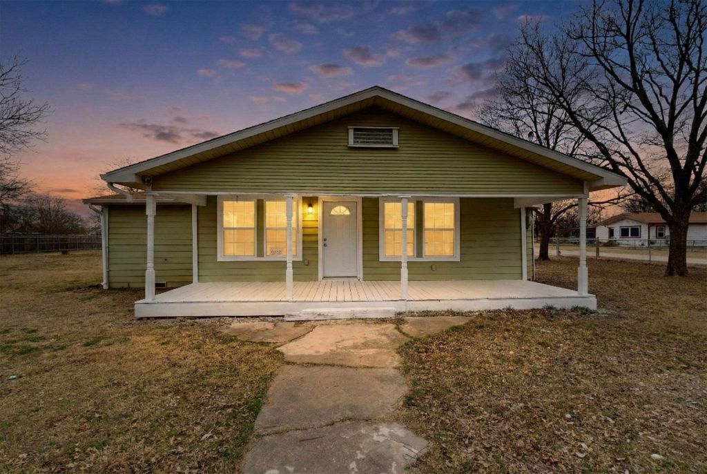 400 S Oak Street, Ranger, TX 76470