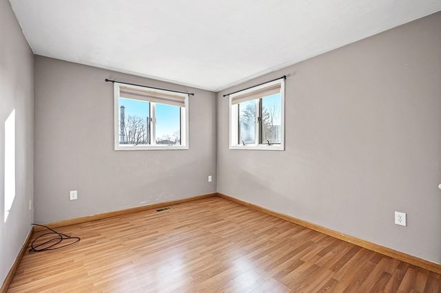 29 Dominion Rd, Worcester, MA 01605