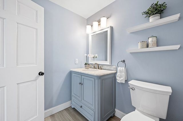 29 Dominion Rd, Worcester, MA 01605