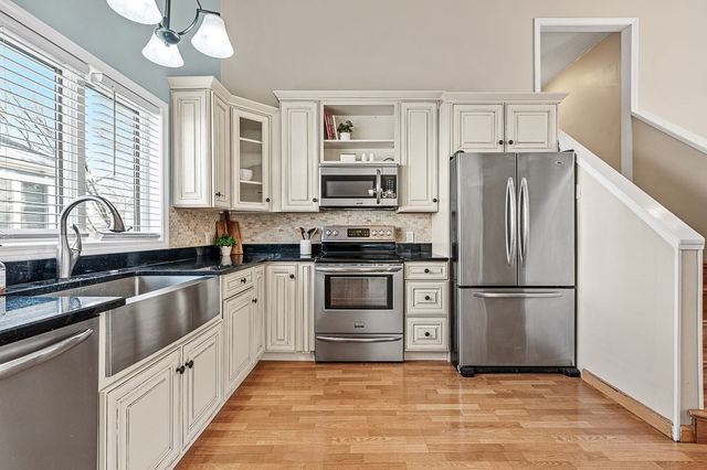 29 Dominion Rd, Worcester, MA 01605