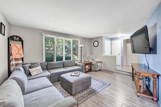 863 VENUS DRIVE, Green Bay, WI 54311