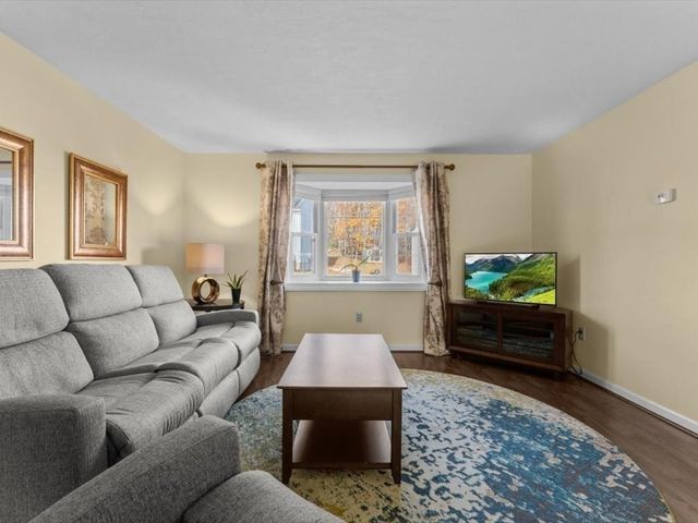 41 Ledgecrest Drive, Worcester, MA 01603