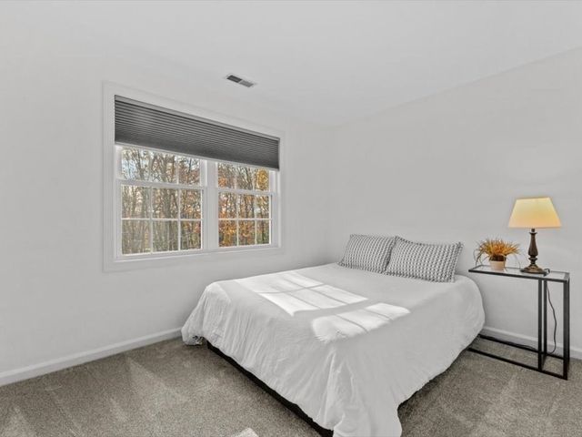 41 Ledgecrest Drive, Worcester, MA 01603