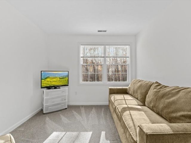 41 Ledgecrest Drive, Worcester, MA 01603