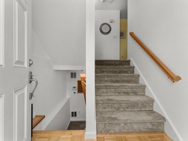 41 Ledgecrest Drive, Worcester, MA 01603