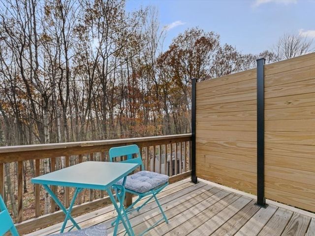 41 Ledgecrest Drive, Worcester, MA 01603