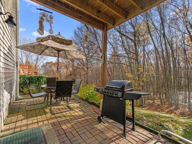 41 Ledgecrest Drive, Worcester, MA 01603