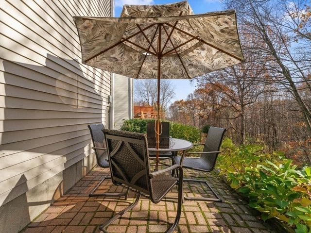 41 Ledgecrest Drive, Worcester, MA 01603