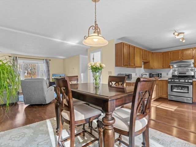 41 Ledgecrest Drive, Worcester, MA 01603