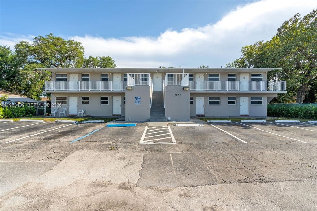 6034 Arthur St 2, Hollywood, FL 33024