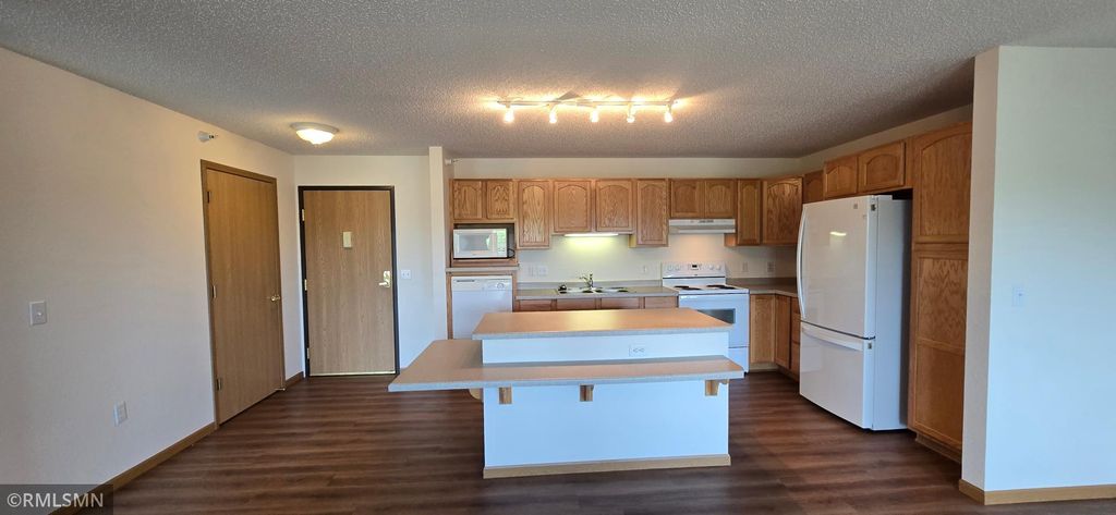 2155 6th Lane SE 206, Cambridge, MN 55008 — photo 2