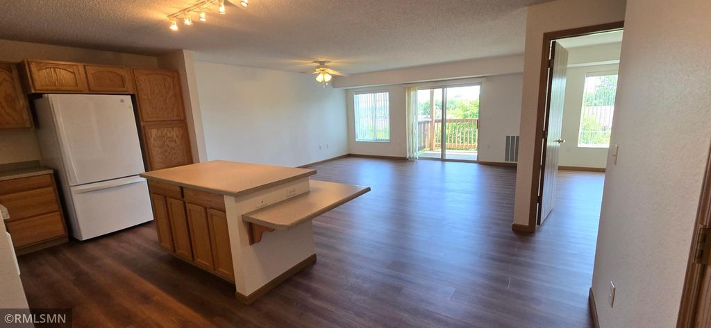 2155 6th Lane SE 206, Cambridge, MN 55008 — photo 4