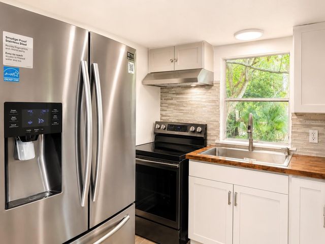 8010 W MORROW COURT, Crystal River, FL 34428