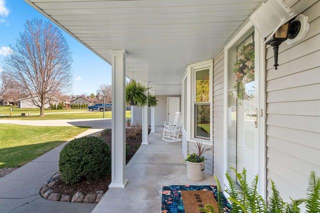 1171 THUNDERBYRD COURT, Green Bay, WI 54313