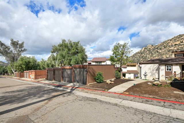 15823 Davis Cup Ln, Ramona, CA 92065