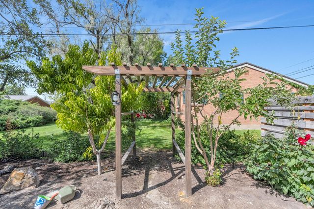 291 CHIPMAN AVE, American Fork, UT 84003