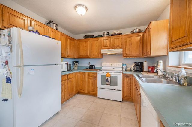 7522 Sovey Drive, Newport, MI 48166
