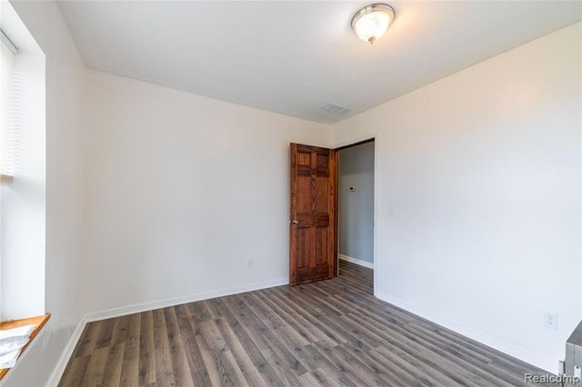 7522 Sovey Drive, Newport, MI 48166