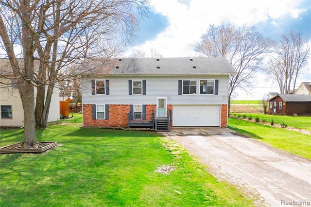 7522 Sovey Drive, Newport, MI 48166