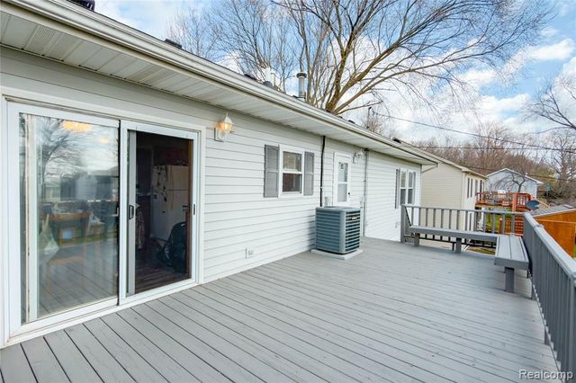 7522 Sovey Drive, Newport, MI 48166