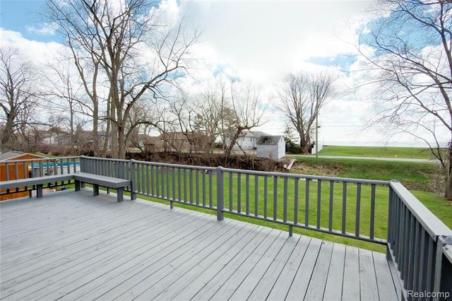 7522 Sovey Drive, Newport, MI 48166