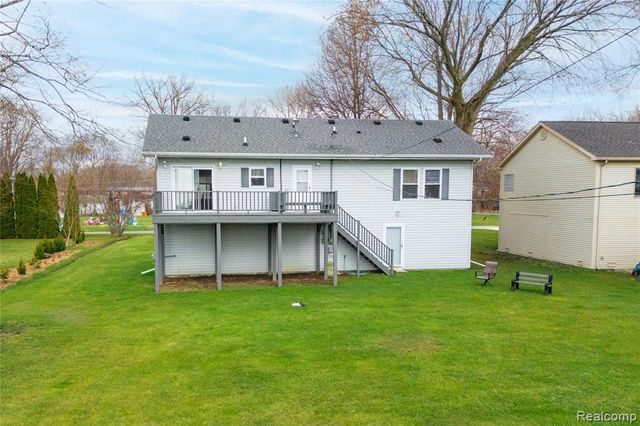 7522 Sovey Drive, Newport, MI 48166