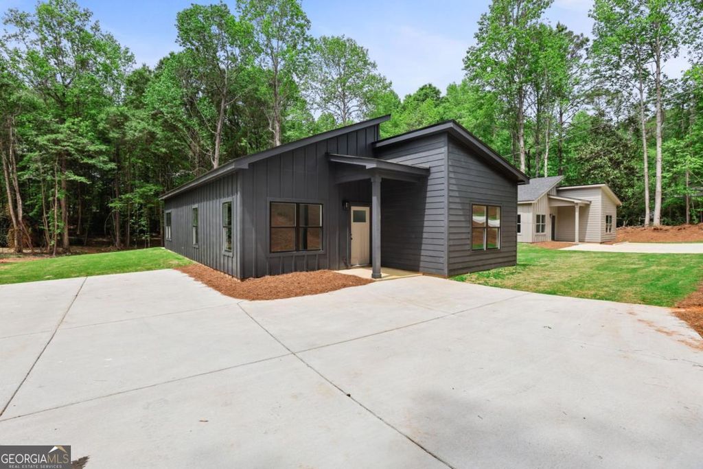 148 Lincoln Street, Hogansville, GA 30230