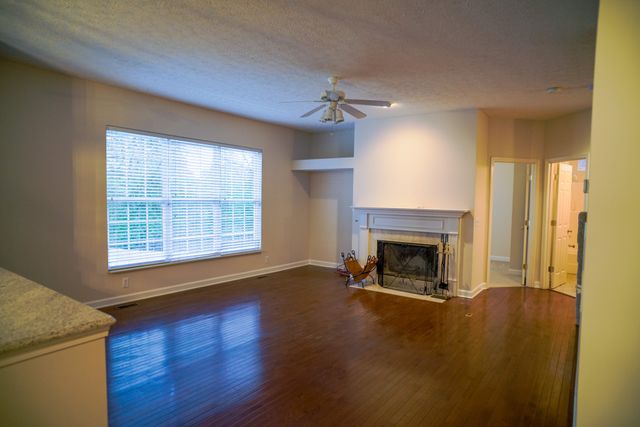 136 Chesapeake Harbor Blvd, Hendersonville, TN 37075