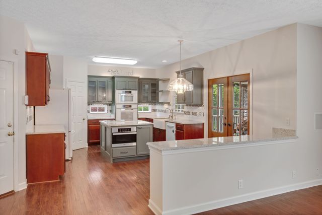 136 Chesapeake Harbor Blvd, Hendersonville, TN 37075