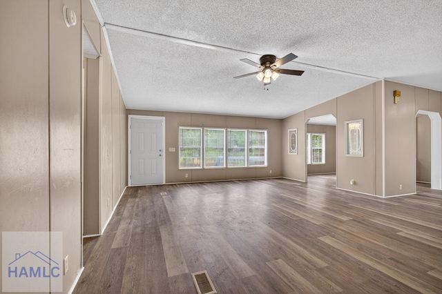 102 Palmer Road NE, Ludowici, GA 31316