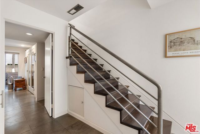 2807 3rd Street 6, Santa Monica, CA 90405