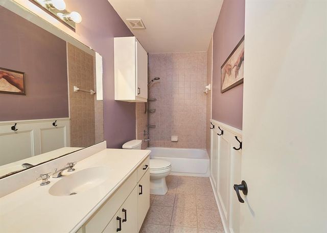 3570 Link Valley Drive, Houston, TX 77025