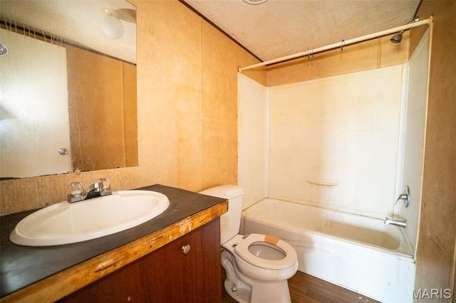 10395 County Road 2080, St James, MO 65559