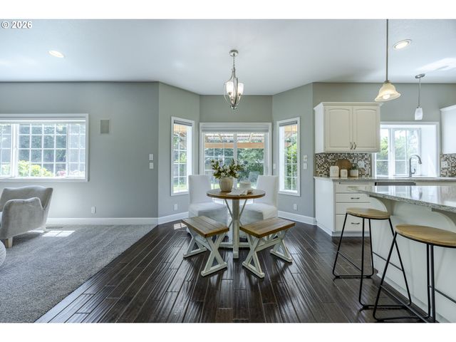 3394 HAMPTON Way, Eugene, OR 97401