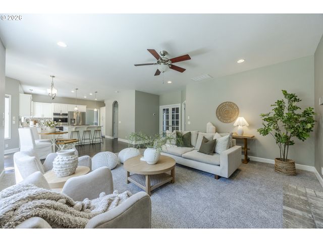 3394 HAMPTON Way, Eugene, OR 97401