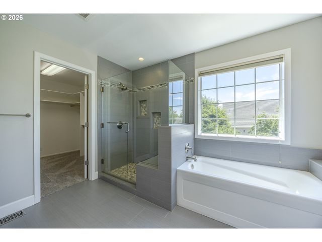 3394 HAMPTON Way, Eugene, OR 97401